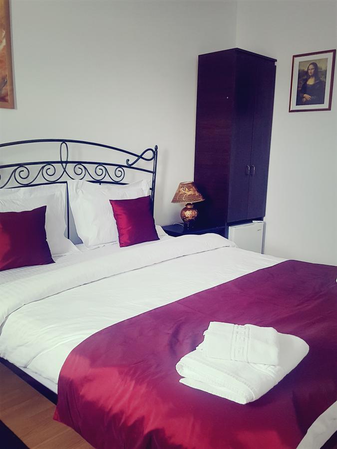 Pensiunea Byblos Piatra Neamţ Extérieur photo